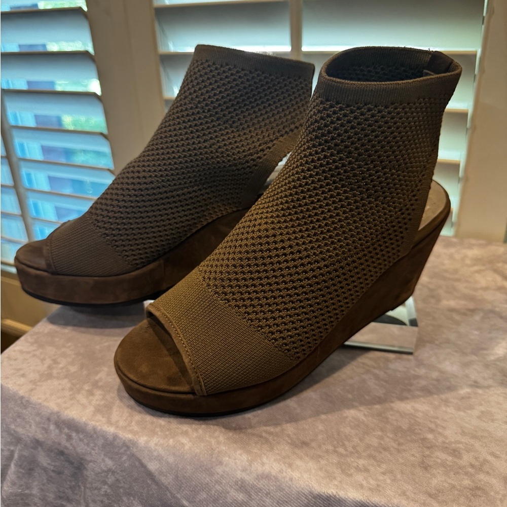 Eileen Fisher‎ Brown Wedge Shoes with Peep-Toe Design